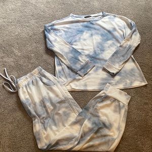 Tie dye lounge set medium blue and white